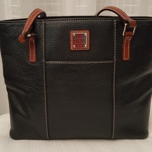 Dooney & Bourke Black Tote Bag 10'L double handle